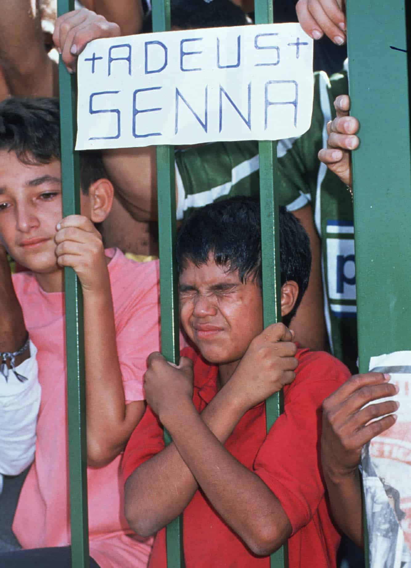 Mourning-crowds-at-the-funeral-of-Ayrton-Senna