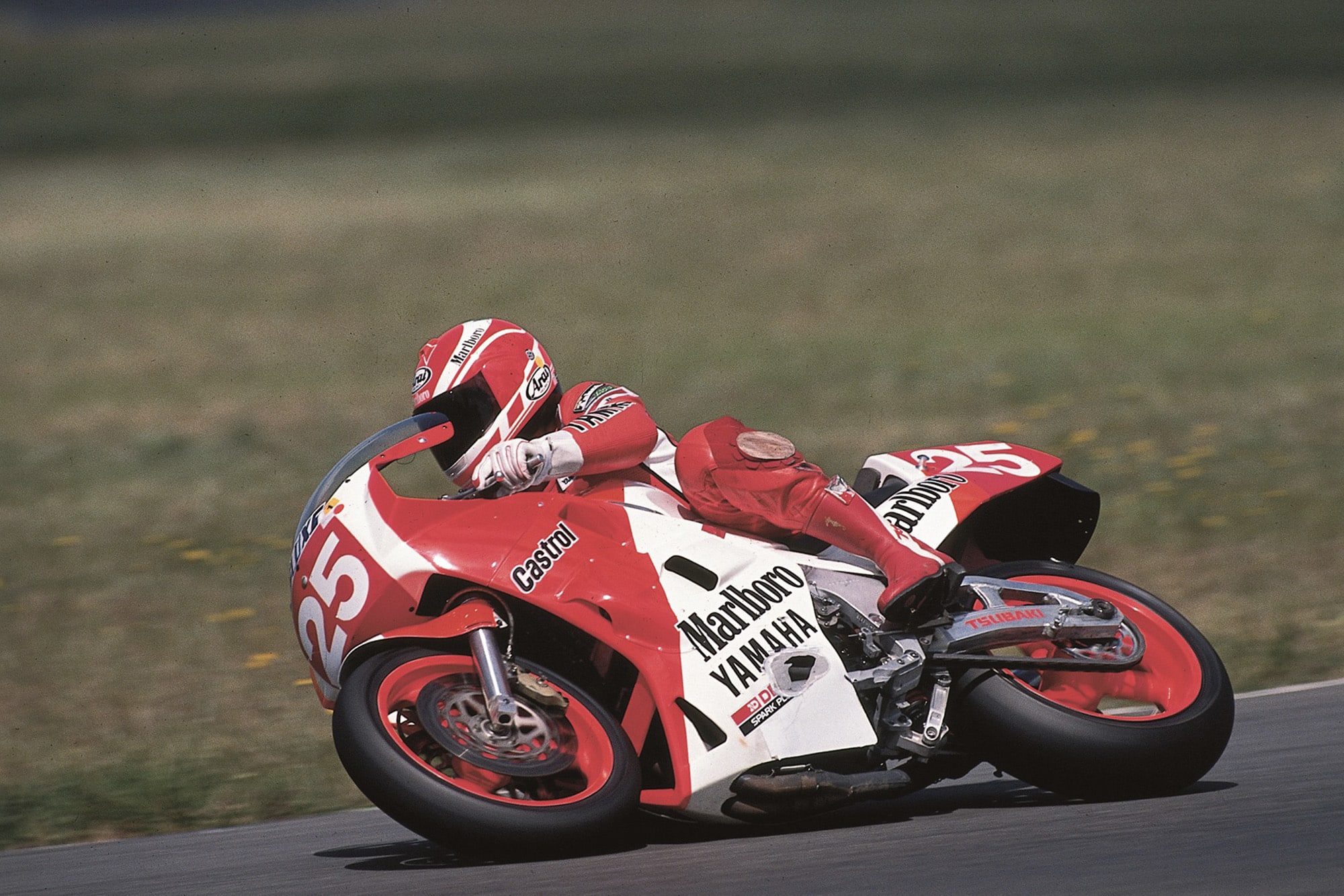 Mick Doohan on a Yamaha FZR750 in 1988