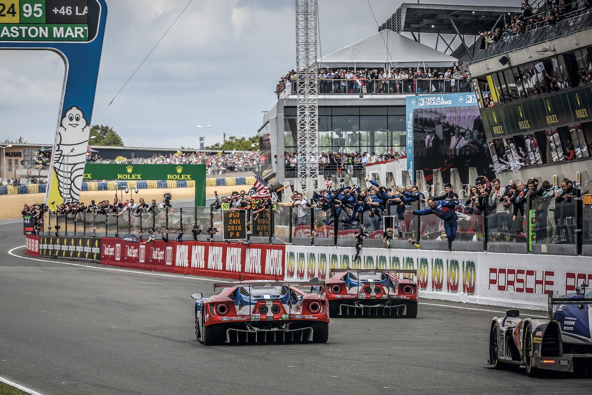 Ford GT Le mans win finish