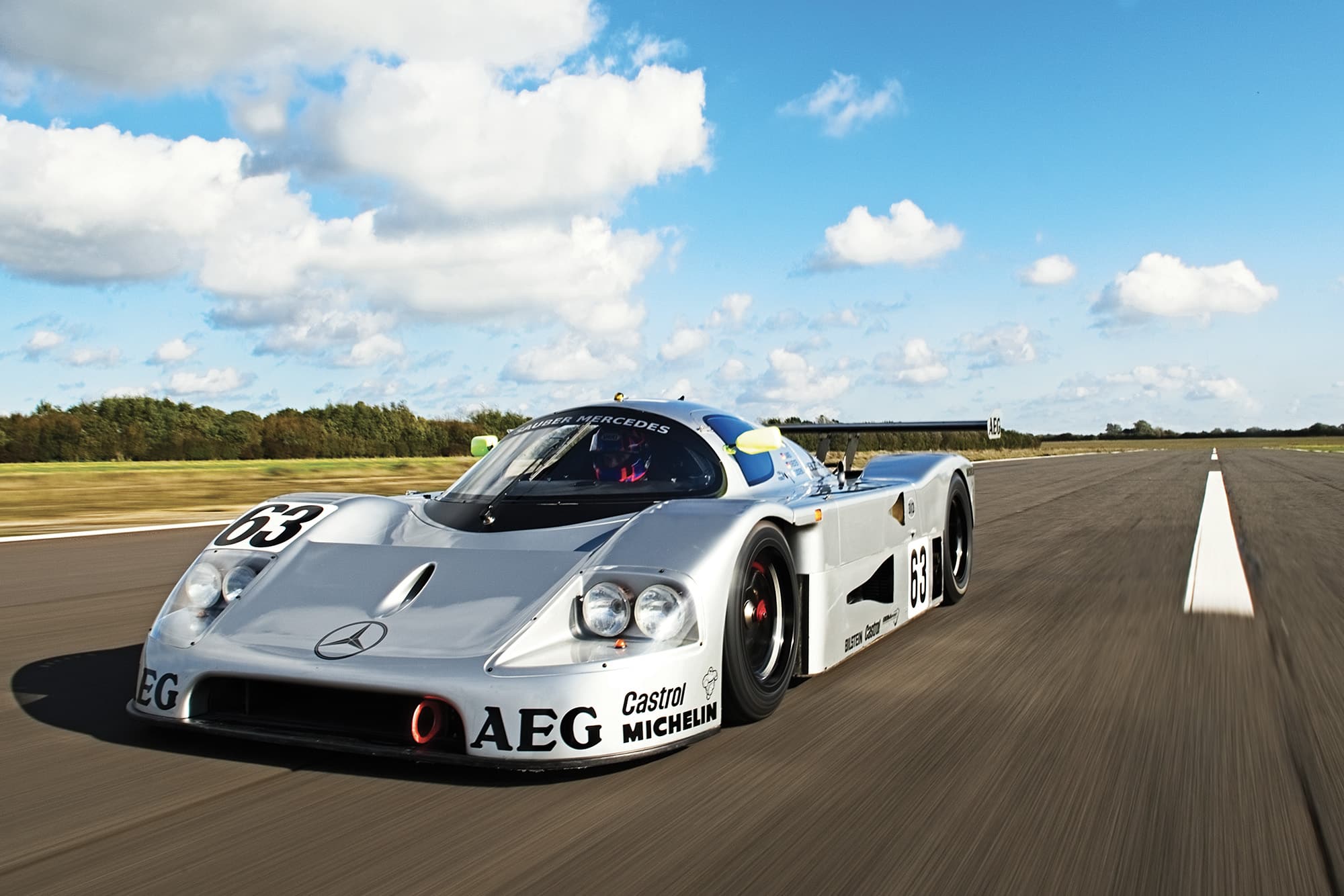 Kenny Acheson driving the Sauber C9