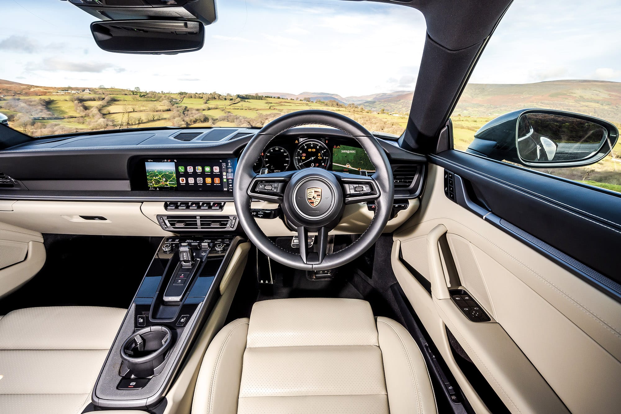 Porsche 911 Carrera interior