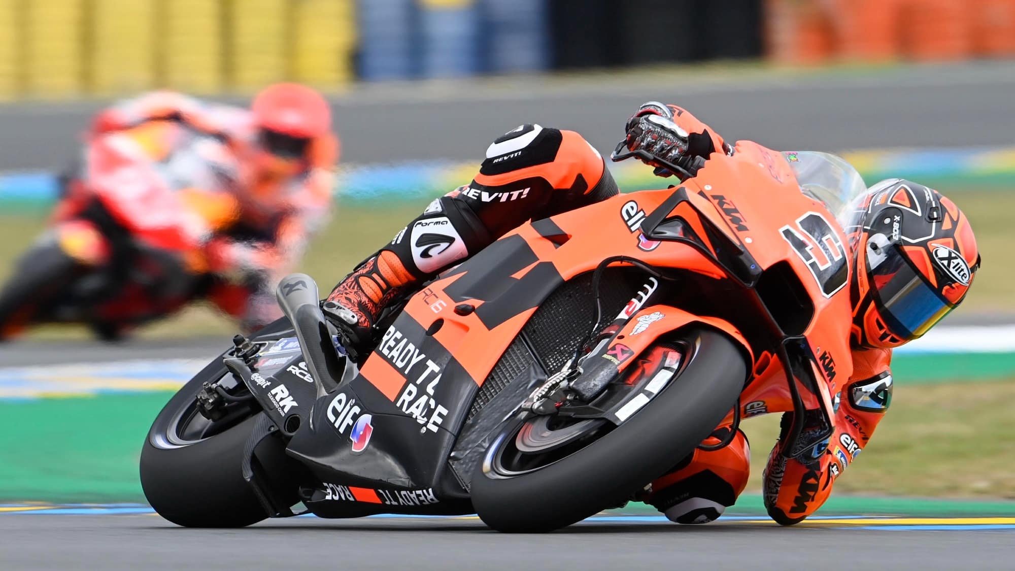 why-motogp-riders-use-the-rear-brake-70-of-every-lap-motor-sport