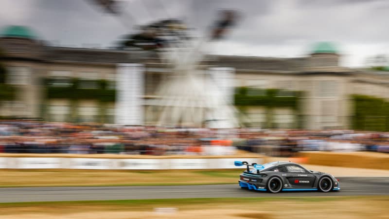 Watch an electric 'fan car' beat every car ever at Goodwood Hill