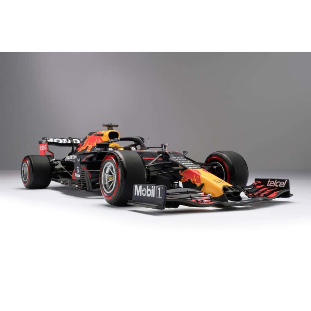 Red Bull Racing Honda RB16B - 2021 Abu Dhabi Grand Prix | Max Verstappen | 1:8 Scale Model F1 Car