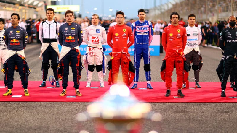 F1 Drivers Line Up On The Grid At The 2022 Bahrain GP In Sakhir 800x450 